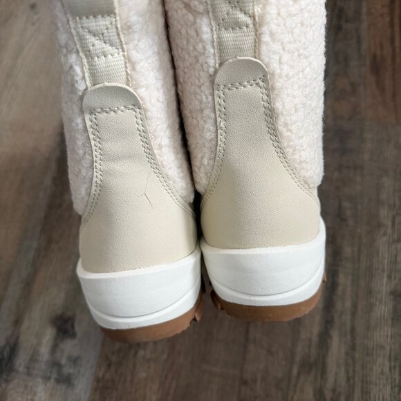 Women's Corie Winter Hiker Boots Shearling - Universal Thread™ Cream 10 - Picture 9 of 10